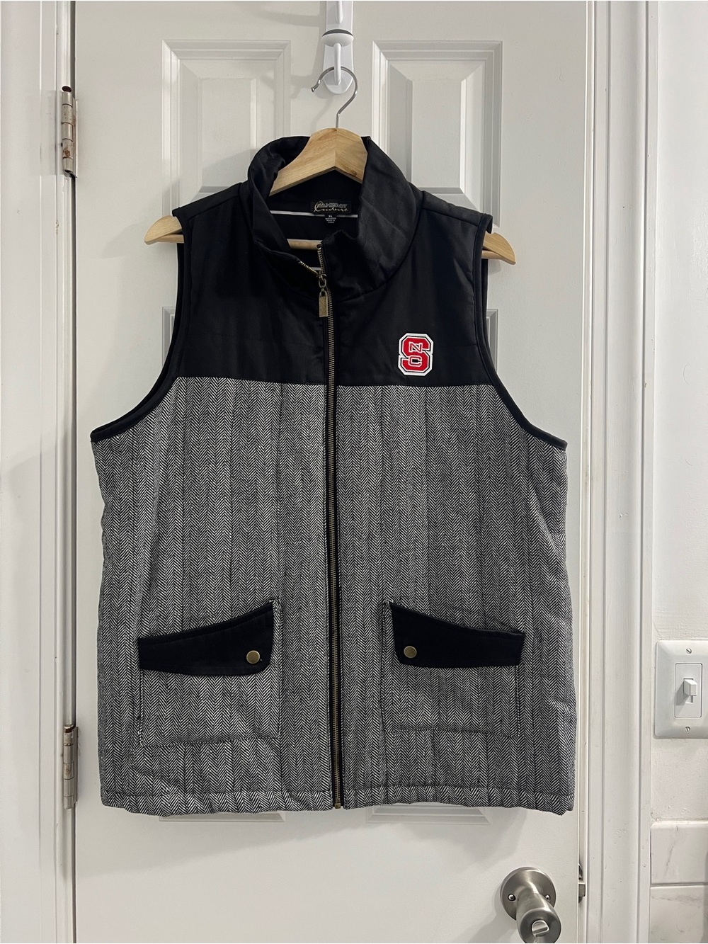 NC State Wolfpack Herringbone Vest Quilted Jacket Vest- XL